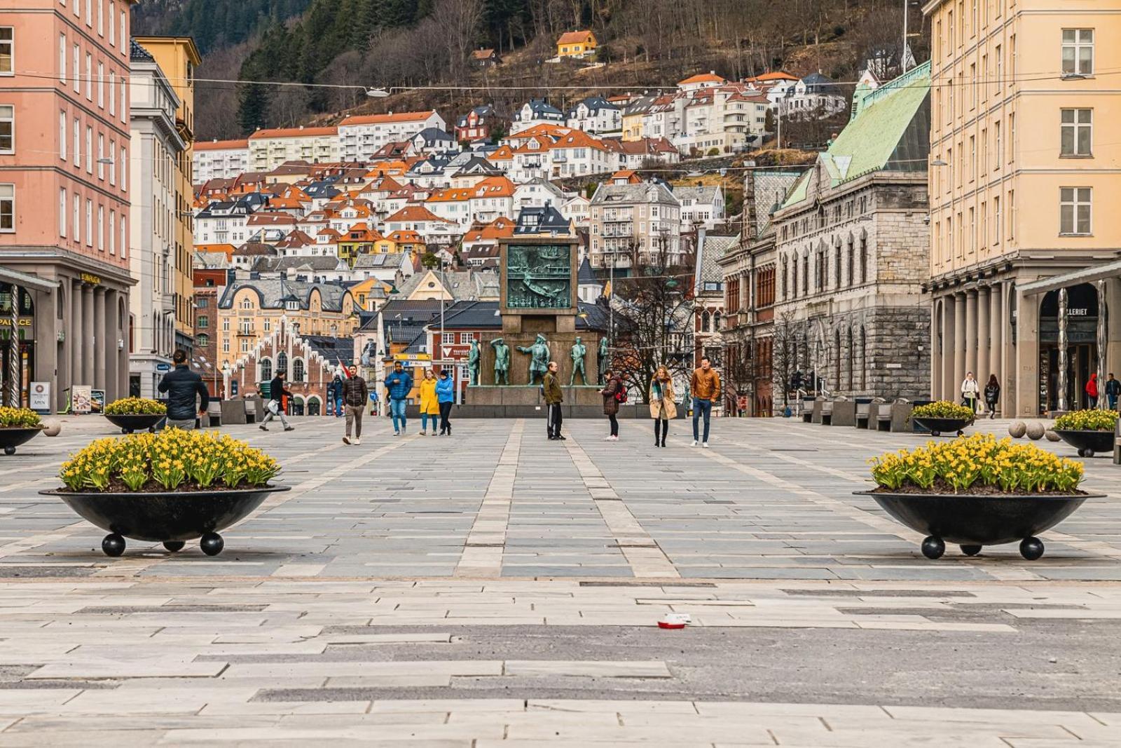 Explore The City! I 500M To Torget I Self Check-In Bergen Exterior photo